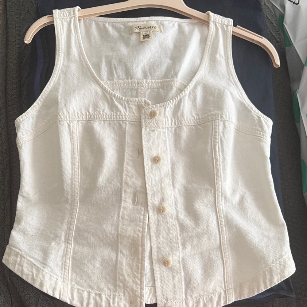 Madewell Women's Cream Sleeveless Button-Down Blouse